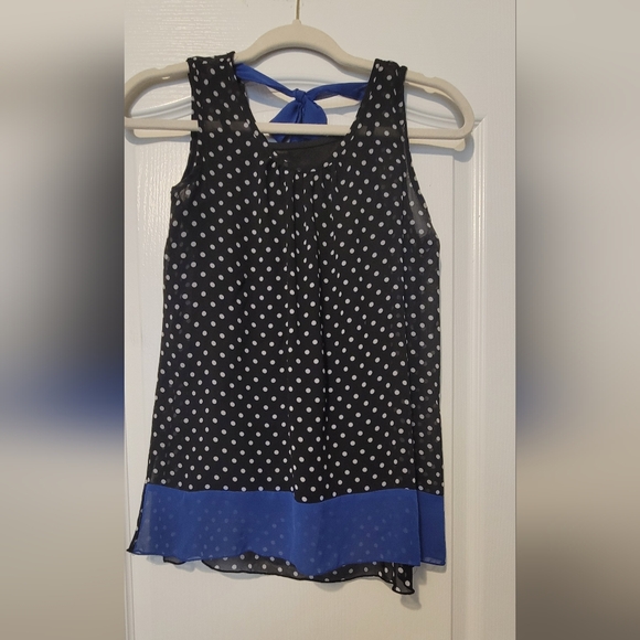 Women's size small tops. Set of 2. - Picture 2 of 5